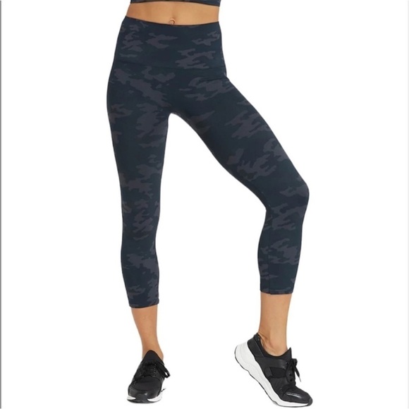 SPANX | Look At Me Now Camo Seamless Size 1X - Picture 1 of 5